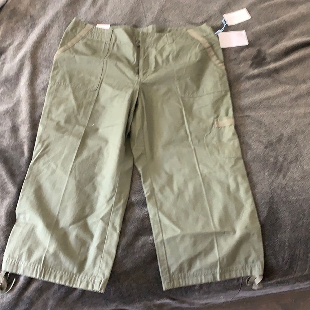 Liz Claiborne crop pants with pockets capris